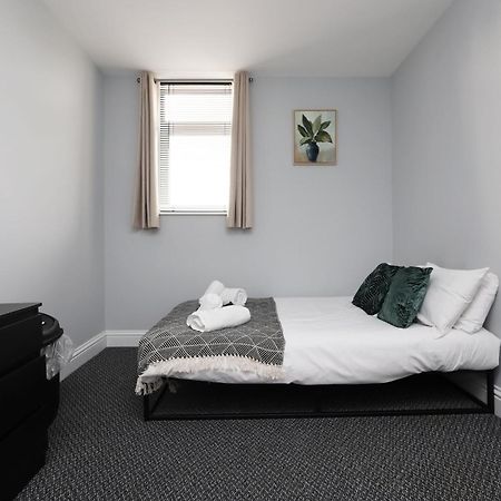 En-Suite Double Rooms, Smart Tv Comfy Style Llanelli Esterno foto