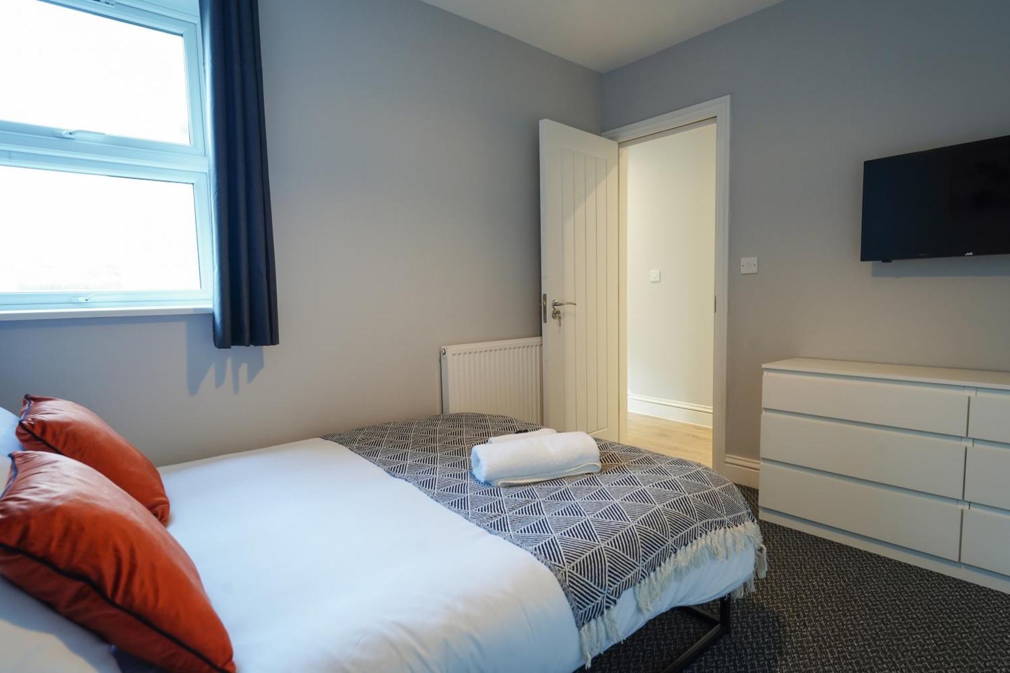En-Suite Double Rooms, Smart Tv Comfy Style Llanelli Esterno foto