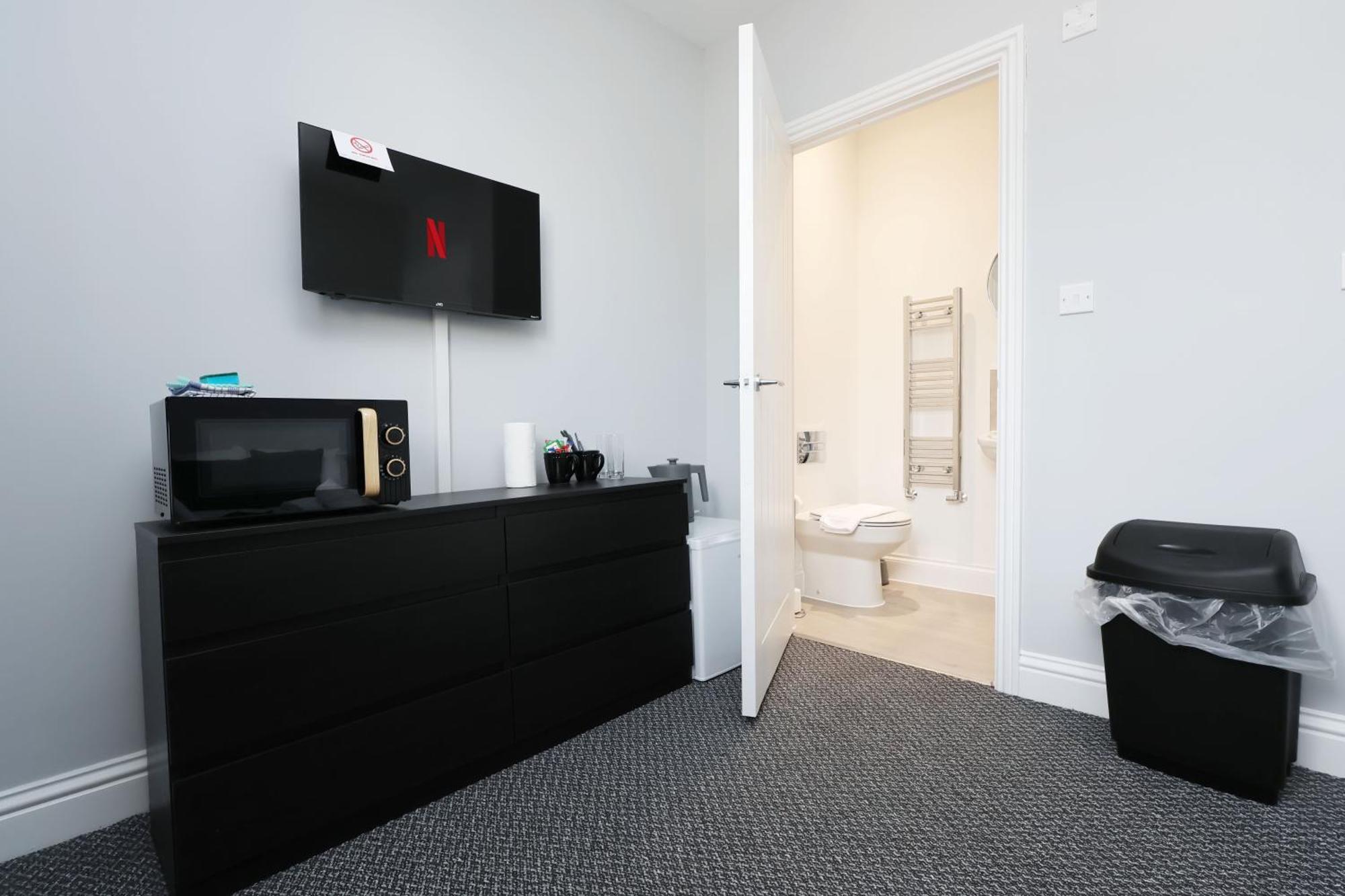 En-Suite Double Rooms, Smart Tv Comfy Style Llanelli Esterno foto