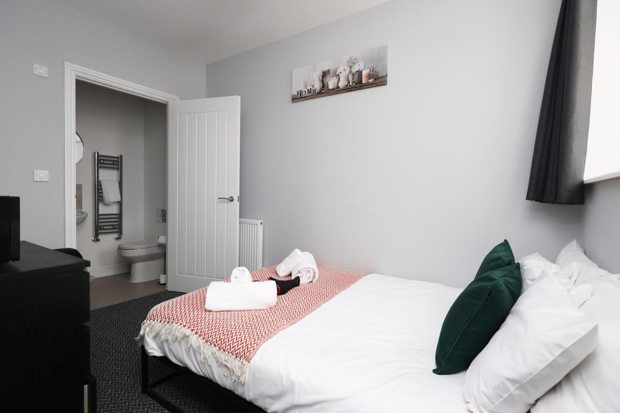 En-Suite Double Rooms, Smart Tv Comfy Style Llanelli Esterno foto