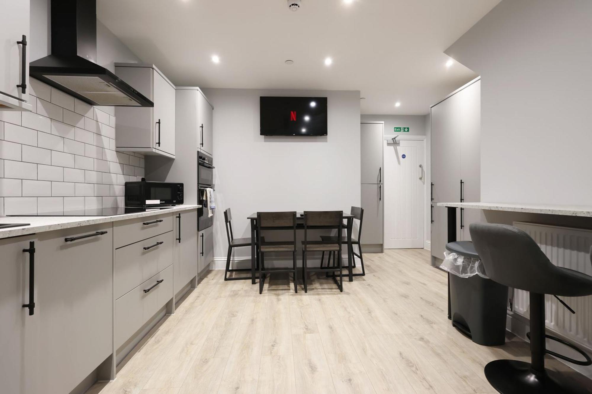 En-Suite Double Rooms, Smart Tv Comfy Style Llanelli Esterno foto