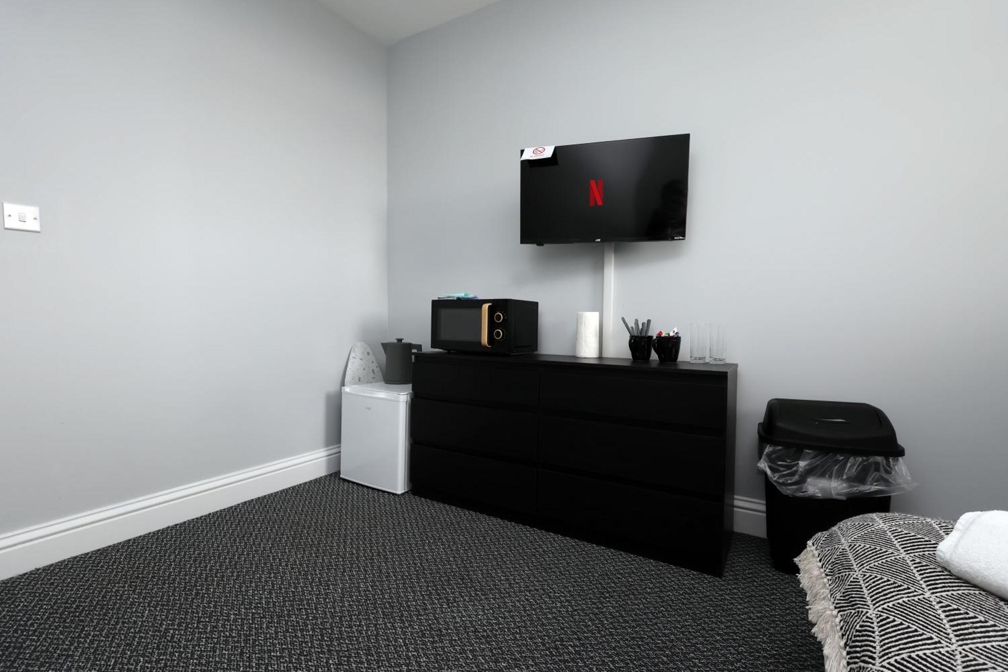 En-Suite Double Rooms, Smart Tv Comfy Style Llanelli Esterno foto
