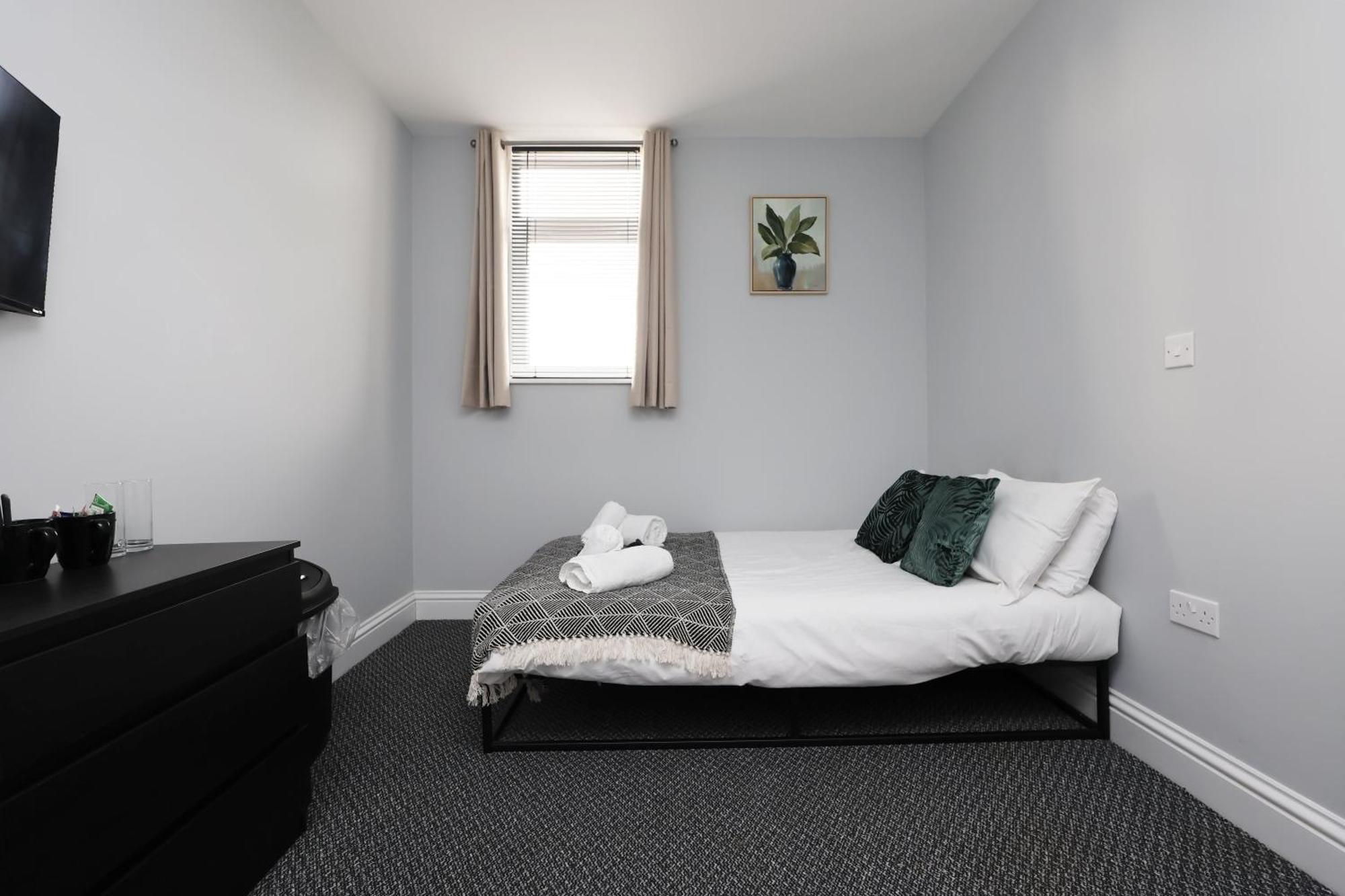 En-Suite Double Rooms, Smart Tv Comfy Style Llanelli Esterno foto
