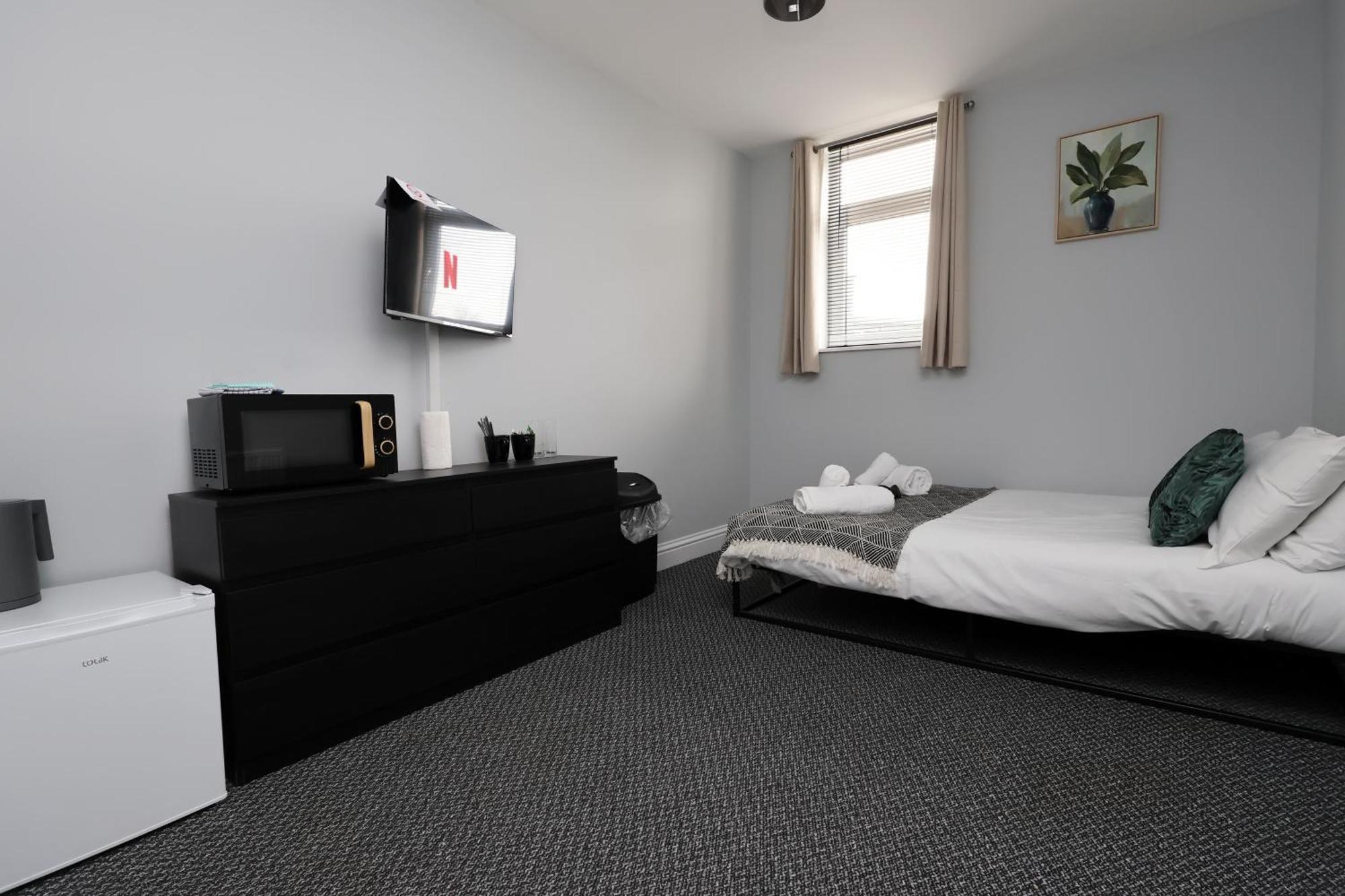 En-Suite Double Rooms, Smart Tv Comfy Style Llanelli Esterno foto
